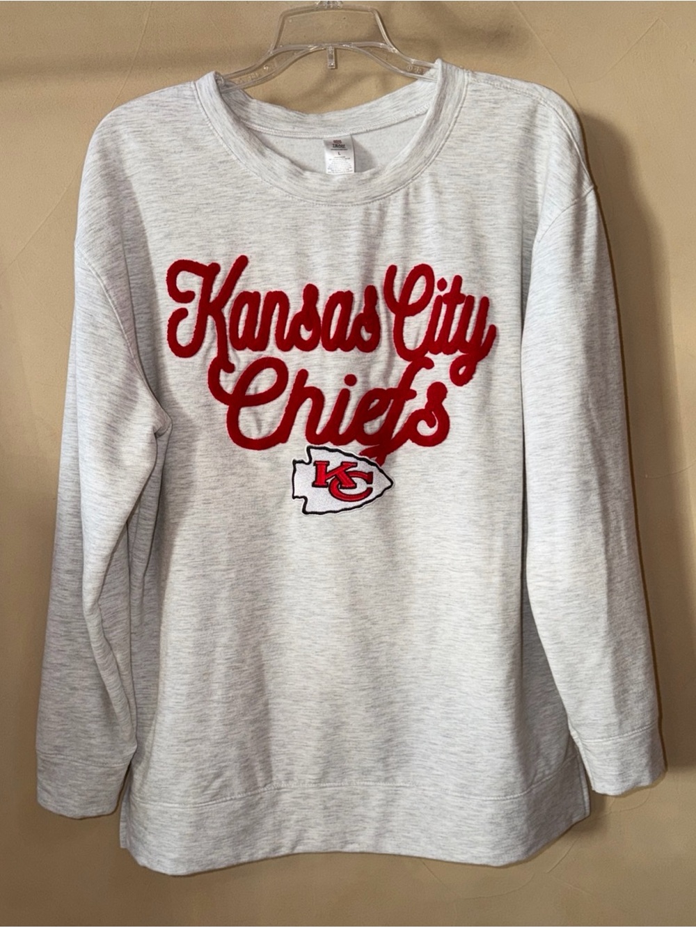 NFL Sweatshirt Women’s Large Grey Kansas City Chiefs Chenille Pullover